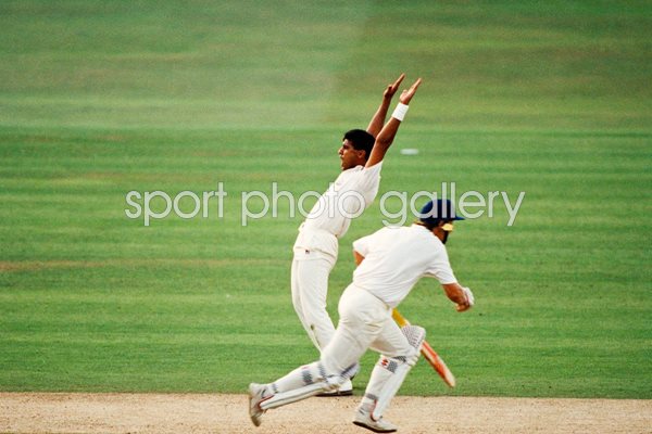Waqar Younis Surrey v Hampshire 1991