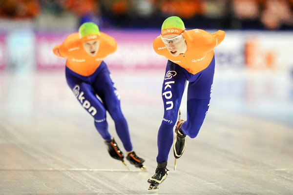 Jorrit Bergsma leads Sjoerd de Vries Speed Skating Worlds 2012