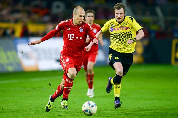 Arjen Robben of Bayern v Kevin Grosskreutz of Borussia