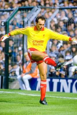 Bruce Grobbelaar Liverpool v Newcastle St James' Park 1985