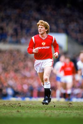 Gordon Strachan Manchester United v West Ham Old Trafford 1985