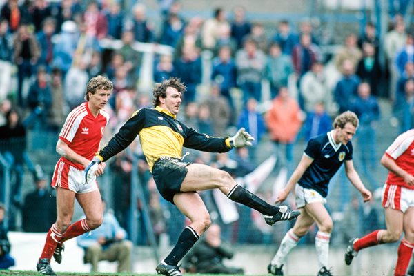 Neville Southall Wales v Scotland Cardiff 1983