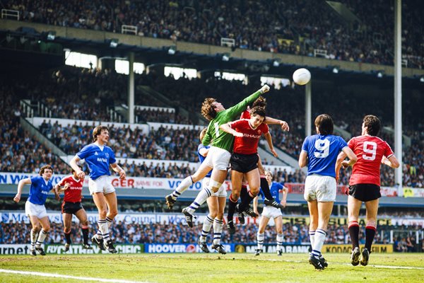 Neville Southall Everton Goodison Park v Manchester United 1985