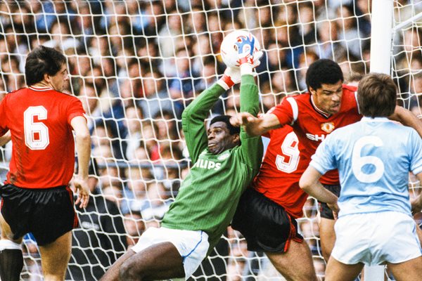 Alex Williams Manchester City v Paul McGrath Manchester United 1985