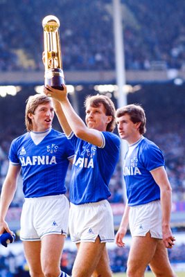 Gary Stevens & Trevor Steven Everton League Champions 1985