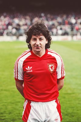 Mickey Thomas Wales 1983