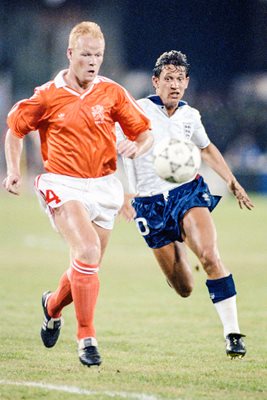 Gary Lineker England v Ronald Koeman Holland World Cup 1990