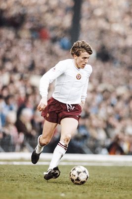 Tony Morley Aston Villa 1983