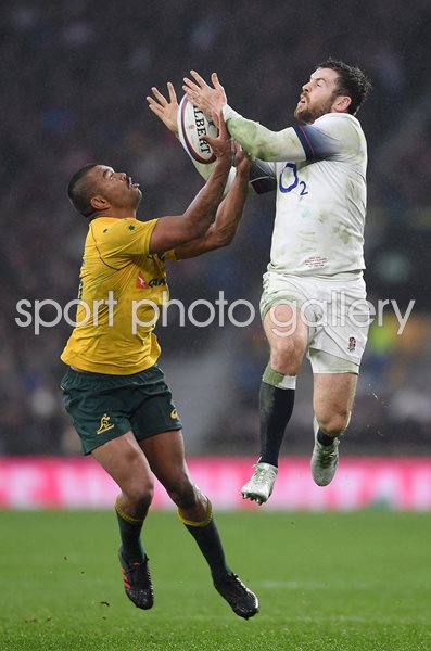 Kurtley Beale v Elliot Daly Australia v England Twickenham 2017