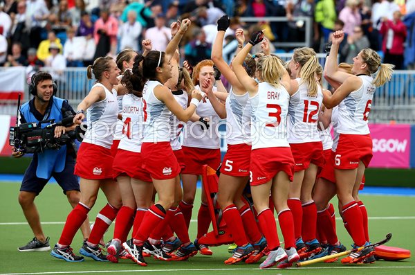 England celebrate Commonwealth Games Hockey 2014
