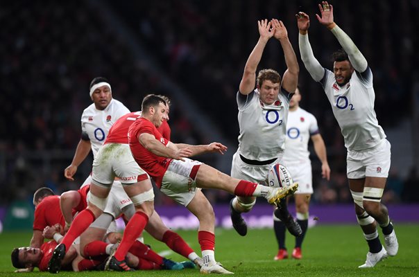 Gareth Davies Wales v England Twickenham Six Nations 2018