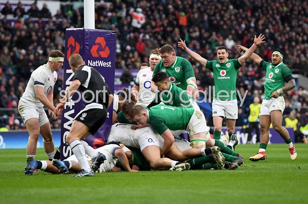 CJ Stander Ireland scores v England 6 Nations Twickenham 2018