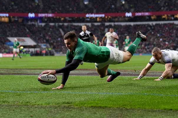 Jacob Stockdale Ireland scores v England 6 Nations Twickenham 2018