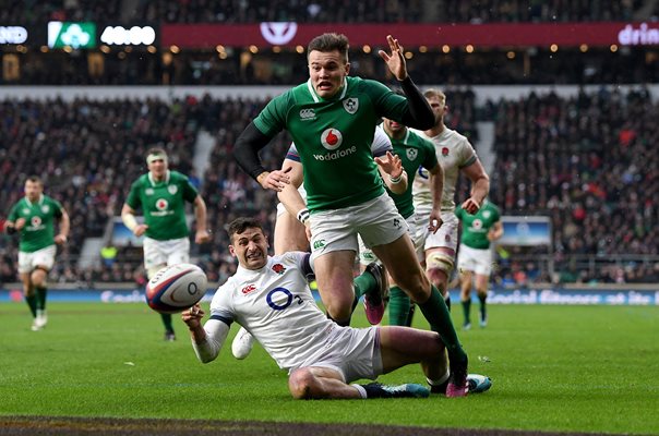 Jacob Stockdale Ireland scores v England 6 Nations Twickenham 2018
