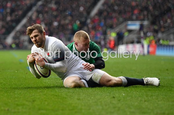 Elliot Daly England scores v Ireland 6 Nations Twickenham 2018