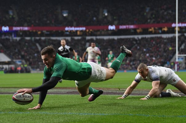 Jacob Stockdale Ireland scores v England 6 Nations Twickenham 2018