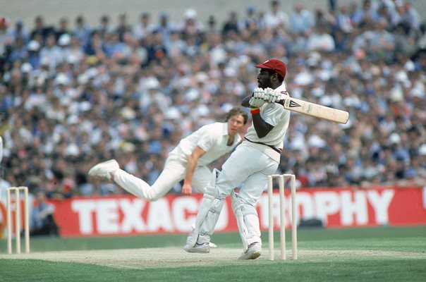 Viv Richard West Indies hooks Derek Pringle England 1984
