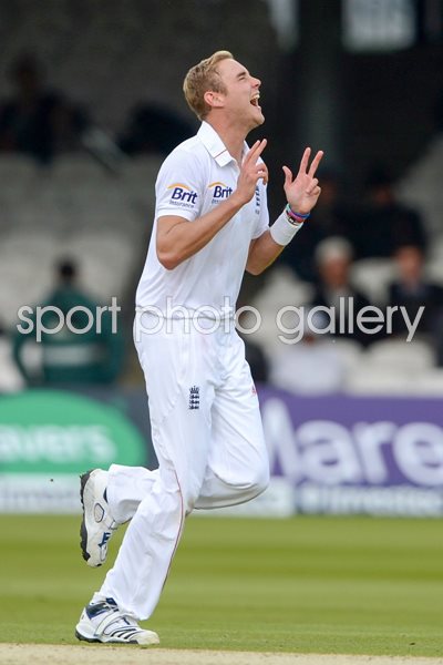 Stuart Broad England celebrates Lord's 2012