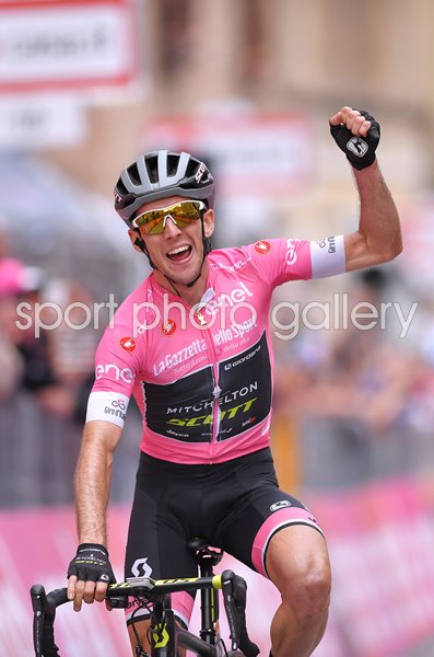 Simon Yates Pink Jersey wins Stage 11 Giro 2018