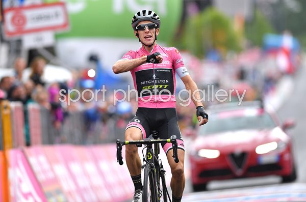 Simon Yates wins Stage 15 Tolmezzo to Sappada Giro 2018