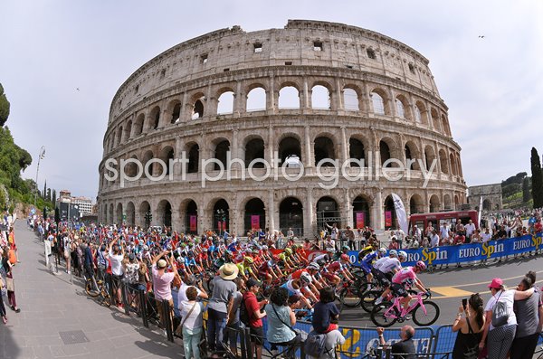 Chris Froome & Peloton Colosseum Stage 21 Rome Giro 2018