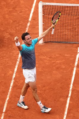 Marco Cecchinato beats Novak Djokovic Paris 2018