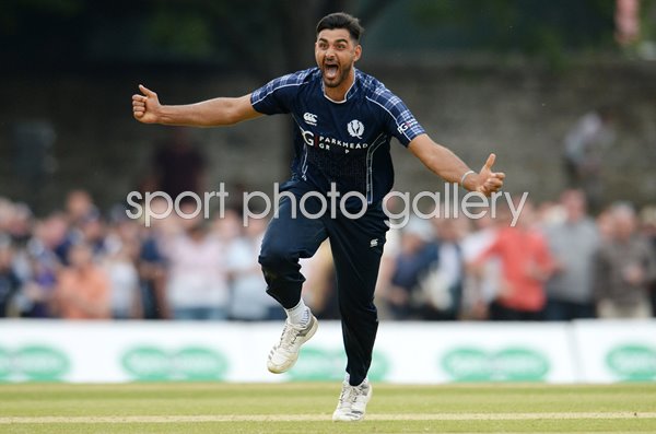 Safyaan Sharif Scotland winning wicket v England ODI 2018