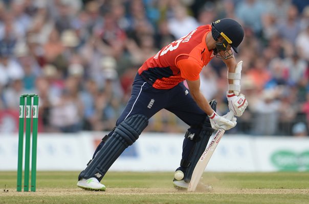 Safyaan Sharif Scotland winning wicket v England ODI 2018