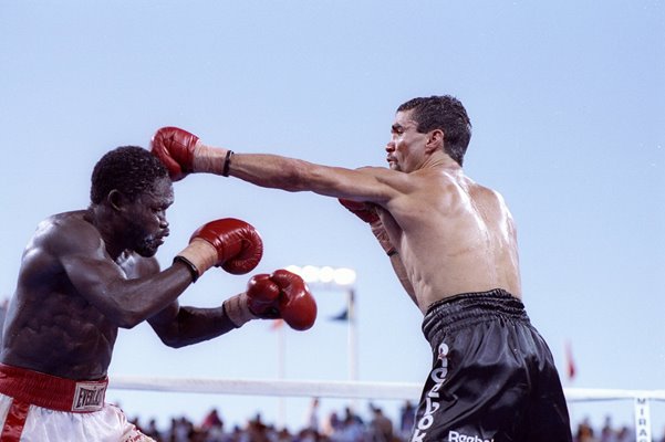 Azumah Nelson v Jeff Fenech