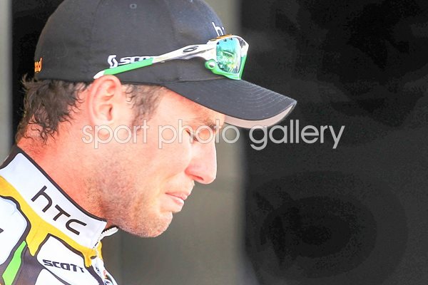 Mark Cavendish emotional after Stage 5 win