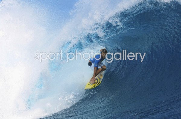 Luke Egan Billabong Pro Teahupoo Tahiti 2002