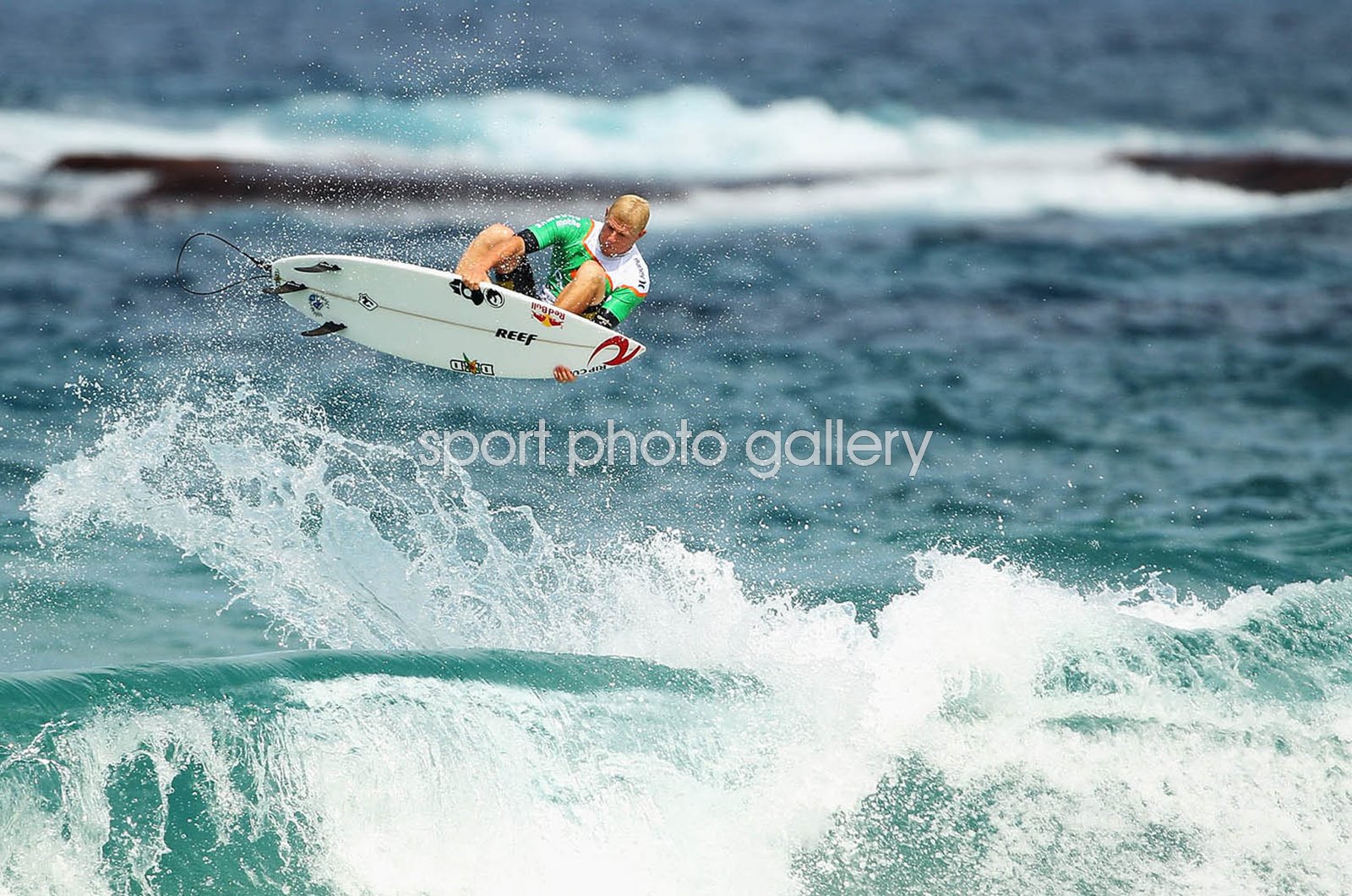 mick fanning surfing