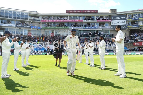 Alastair Cook Guard of Honour England v India Oval 2018
