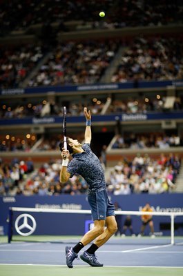 Novak Djokovic serves v Juan Martin del Potro US Open Final 2018