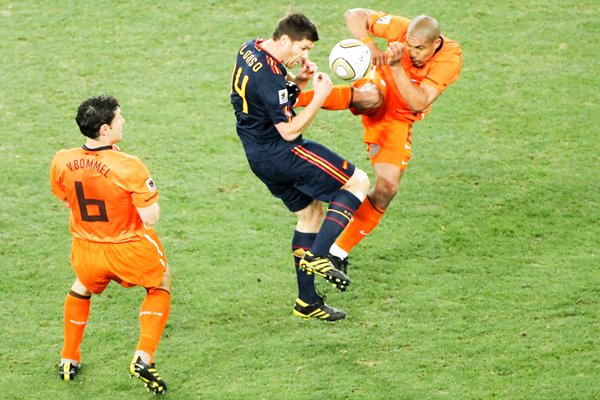 2010 World Cup Final - De Jong tackles Alonso