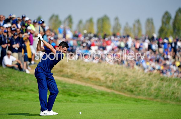 Rory McIlroy Europe Day 1 Foursomes Ryder Cup France 2018