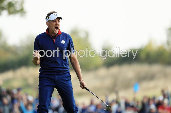 Ian Poulter Europe Day 1 Foursomes Ryder Cup Paris 2018