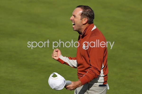Sergio Garcia Europe 17th Hole Fourballs Day 2 2018 Ryder Cup  