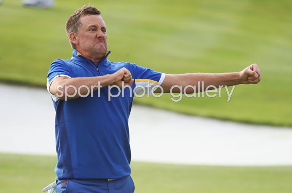 Ian Poulter Europe beats Dustin Johnson Singles Ryder Cup 2018