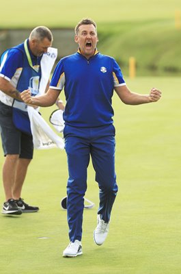 Ian Poulter celebration Day 3 2018 Ryder Cup  