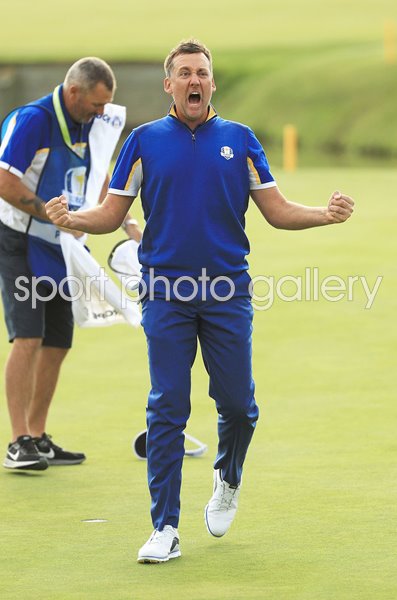 Ian Poulter celebration Day 3 2018 Ryder Cup  