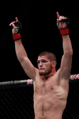 Khabib Nurmagomedov beats Michael Johnson New York 2016