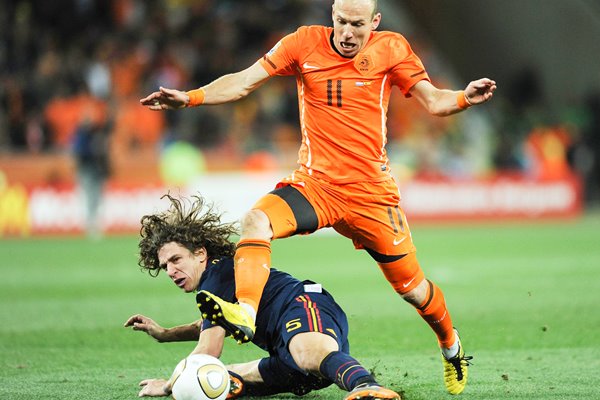 2010 World Cup Final - Puyol tackles Robben