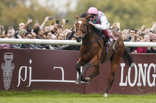 Frankie Dettori riding Enable win The Prix de l'Arc de Triomphe 2017