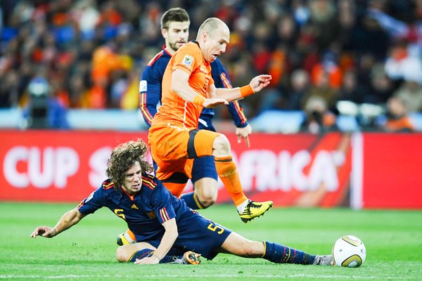 2010 World Cup Final- Puyol tackles Robben