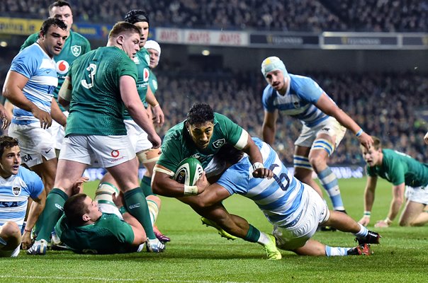 Bundee Aki Ireland scores v Argentina Aviva Stadium Dublin 2018