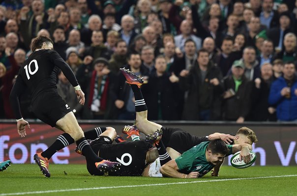 Jacob Stockdale Ireland try v New Zealand Dublin 2018