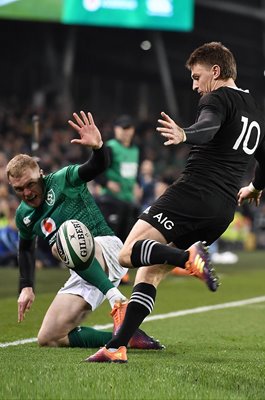 Keith Earls Ireland v Beauden Barrett New Zealand Dublin 2018