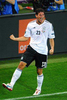 Mario Gomez scores Germany winner EURO 2012