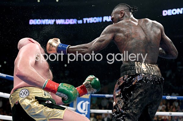 Deontay Wilder knocks down Tyson Fury Los Angeles 2018
